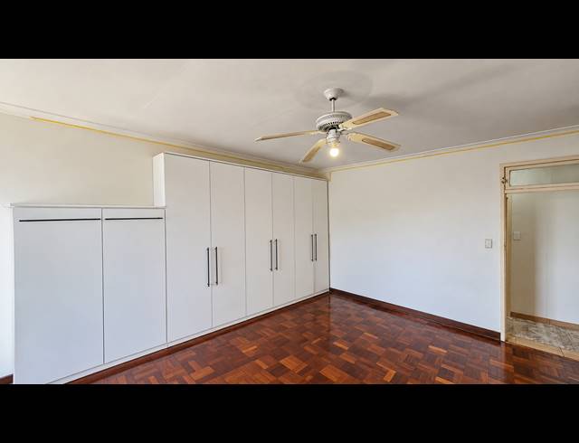 2.5 BEDROOM APARTMENT FOR SALE IN GLENWOOD